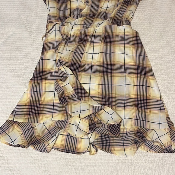 Plaid Charming Charlie Wrap Midi Ruffled Dress/ Size 1X - Picture 3 of 10